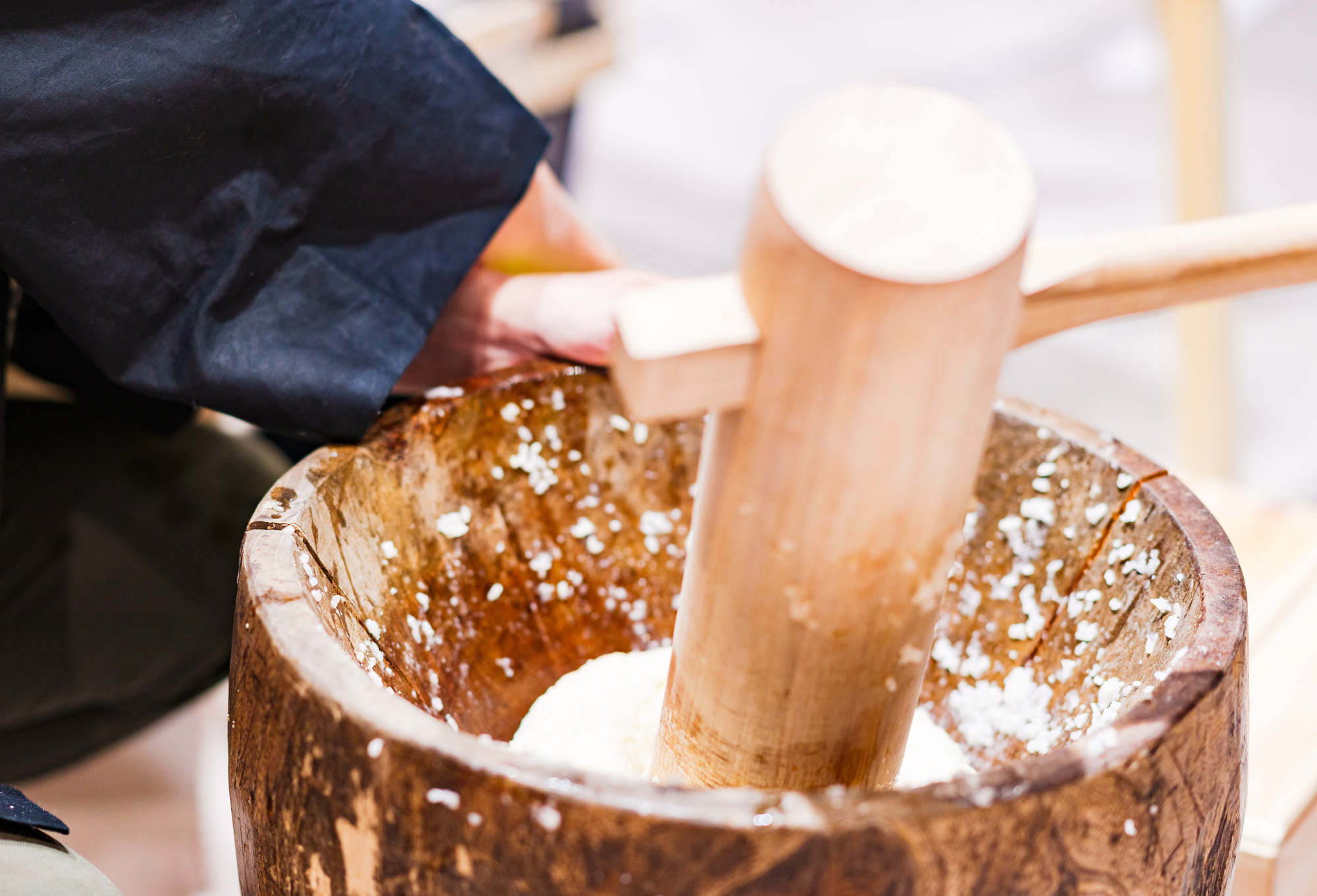 住宿客人限定在旅途中邂逅新年-品嘗剛搗好的年糕的元旦特別活動