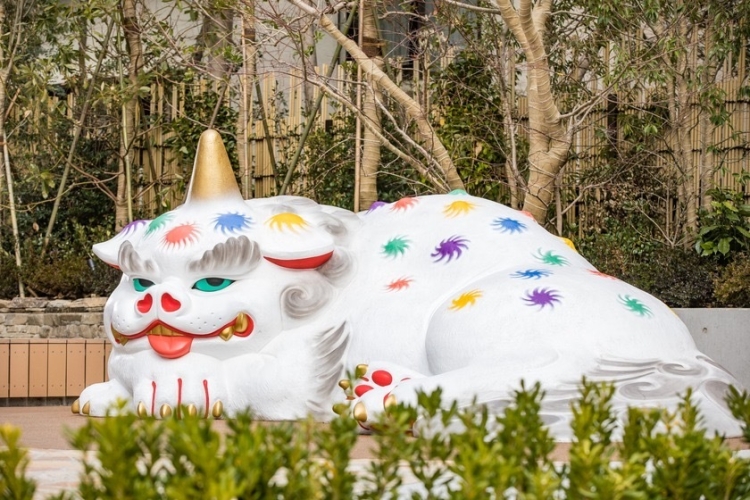 福岡大名花園城內設置的中村人偶的“大名的大狛犬”