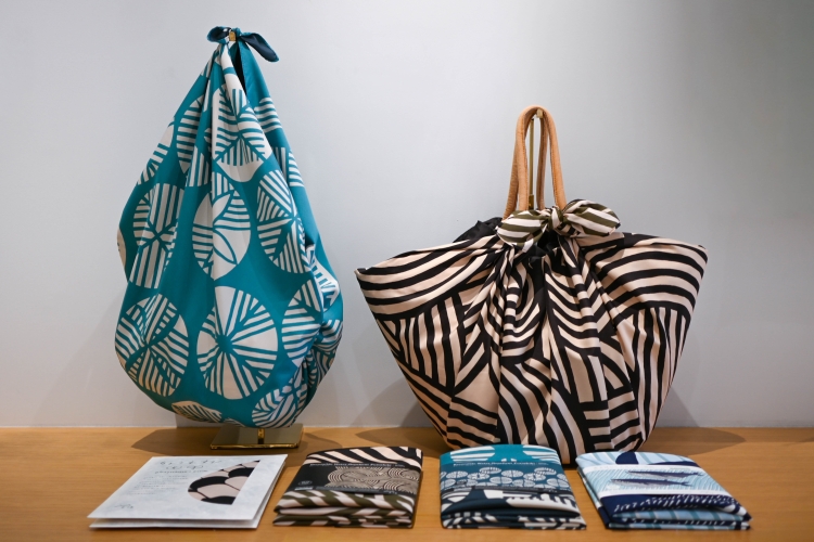 根據打結的方法可以變換多種形狀的包袱皮