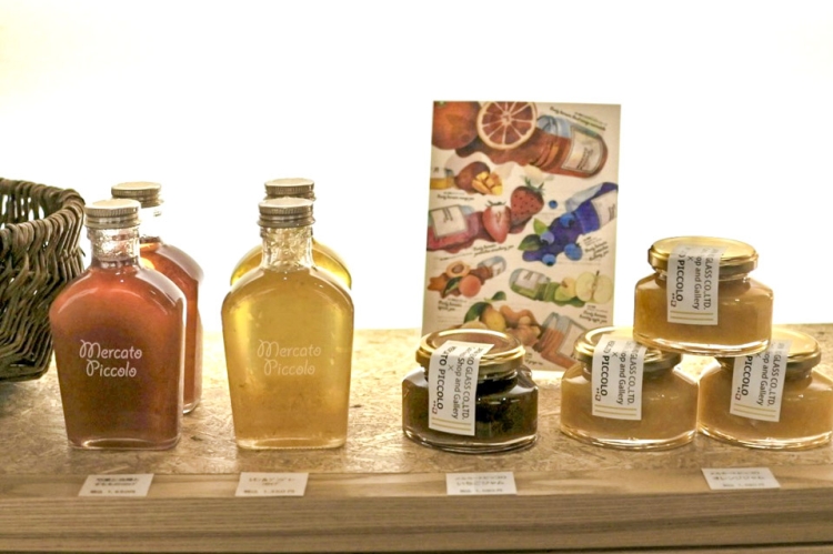 用作果汁或果醬包裝的瓶子