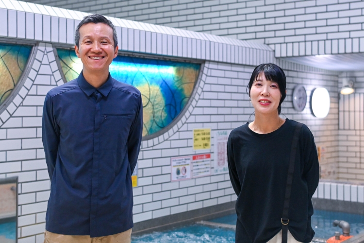 “京都玉之湯”的第三代傳人西出英夫、晴美夫婦