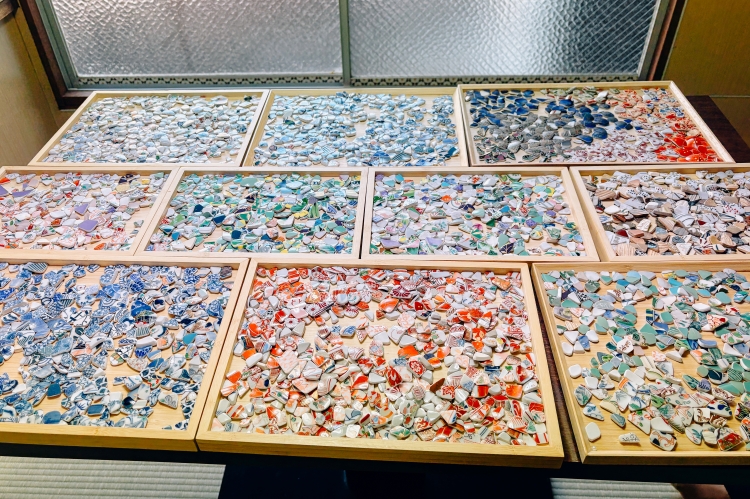 從清水燒到泰國的本傑羅尼燒等多達300種的碎片