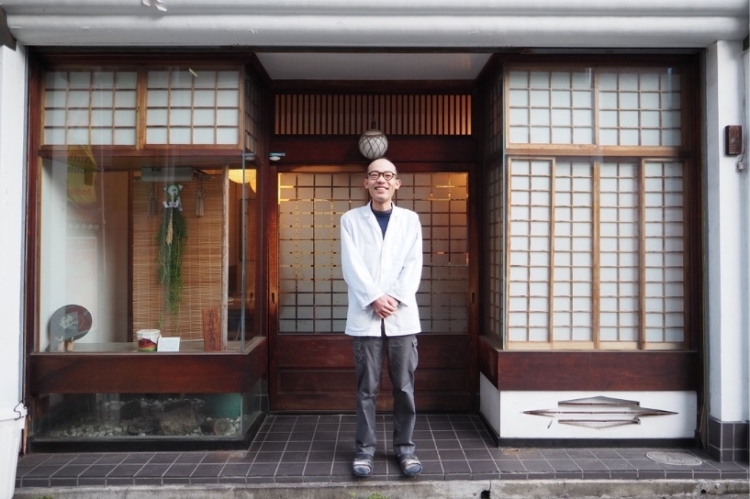 告訴我店鋪歷史的第18代店主,久保哲也